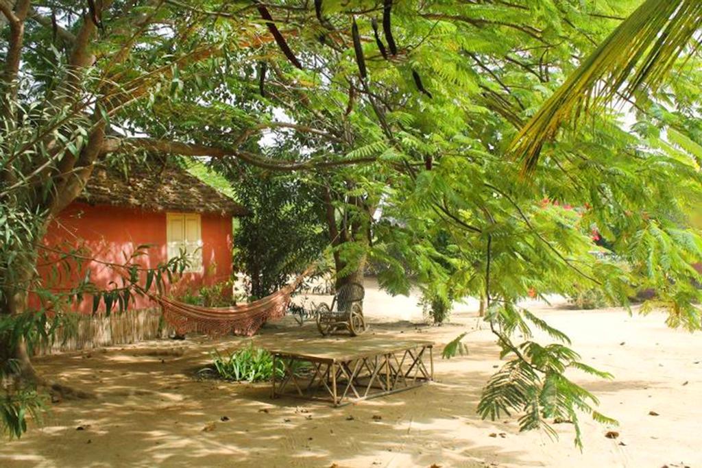 Lampsar Lodge Ndiongo Exterior foto