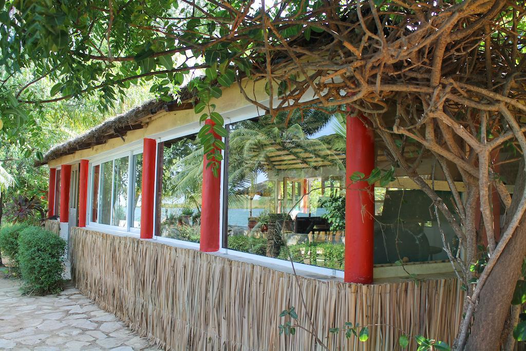 Lampsar Lodge Ndiongo Exterior foto